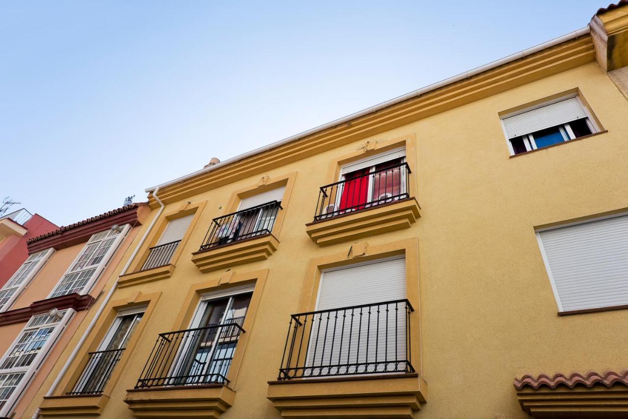 Relaxing Beach Apartment In Fuengirola Parking 외부 사진