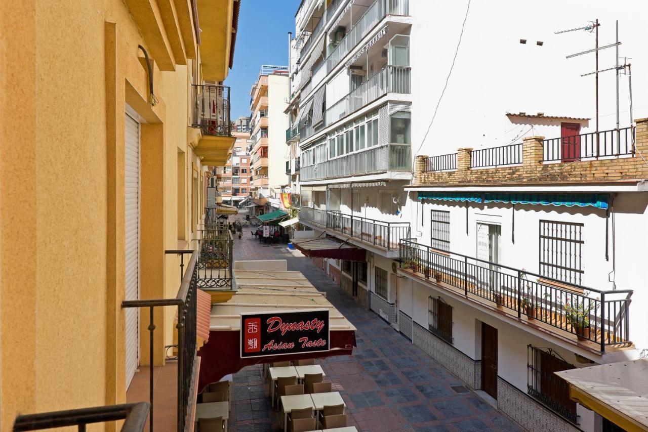 Relaxing Beach Apartment In Fuengirola Parking 외부 사진