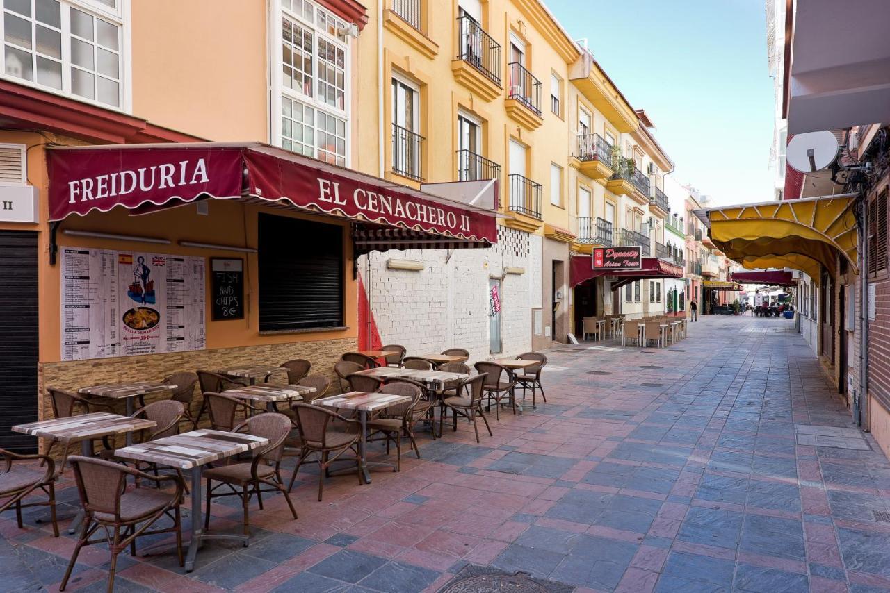Relaxing Beach Apartment In Fuengirola Parking 외부 사진