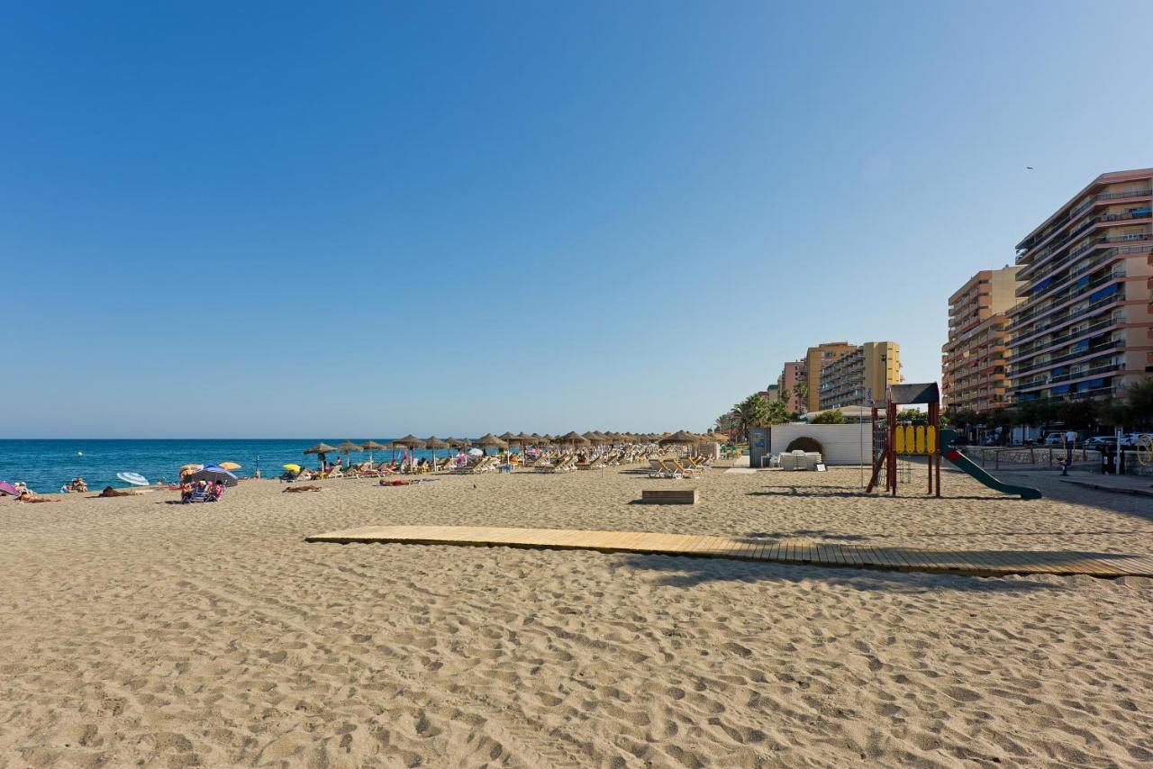 Relaxing Beach Apartment In Fuengirola Parking 외부 사진
